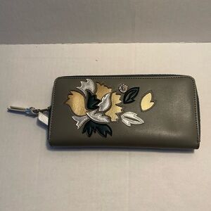 Anne Klein Zip Around Wallet. NWOT. Original owner.